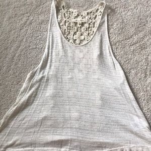 Lace sleeveless shirt